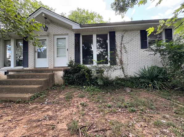 797 McMurry Blvd E #B, Hartsville, TN 37074
