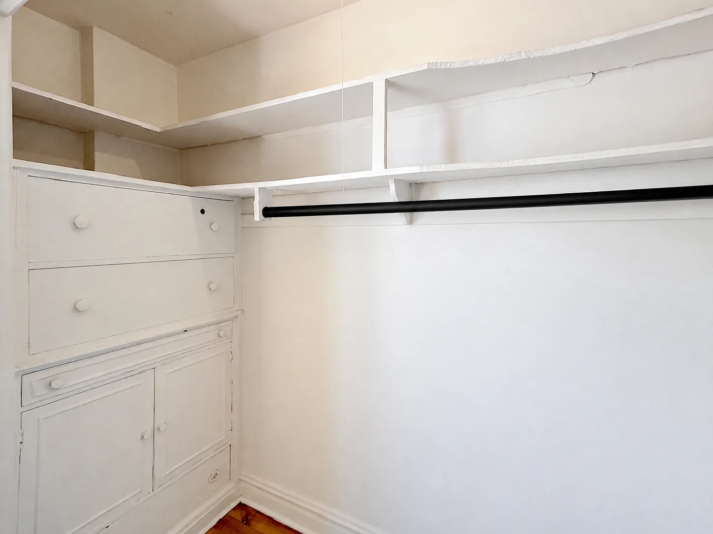 Studio, 450 sqft, $1,500 — Photo 3