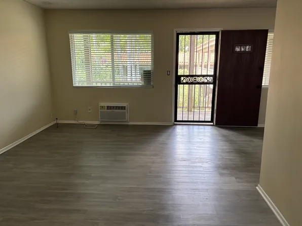 555 S La Veta Park Cir Unit 238, Orange, CA 92868