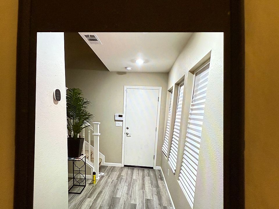 2nd image of 1633 W Woodward Ave
