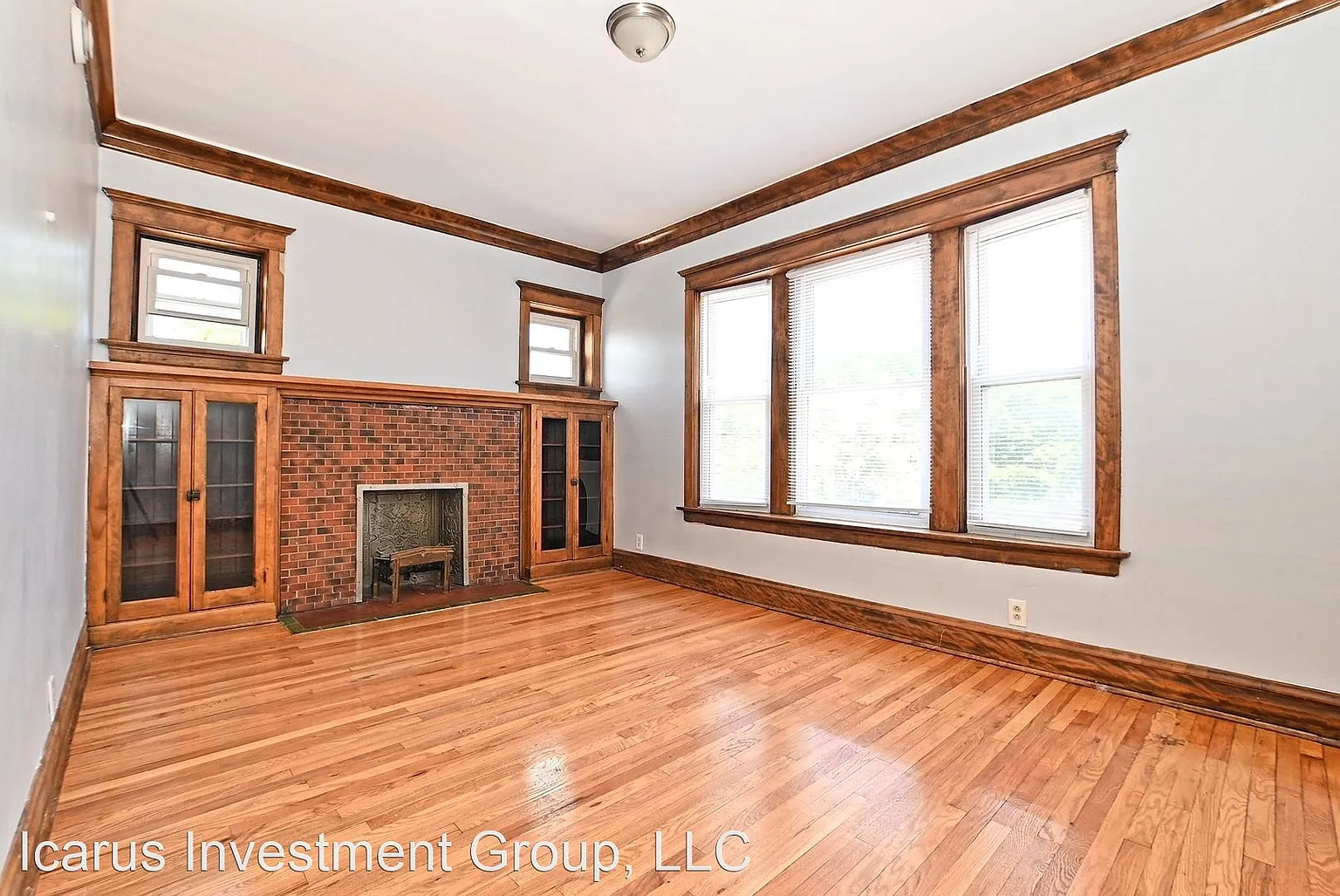 5034 S Champlain Ave #8815706 photo 1