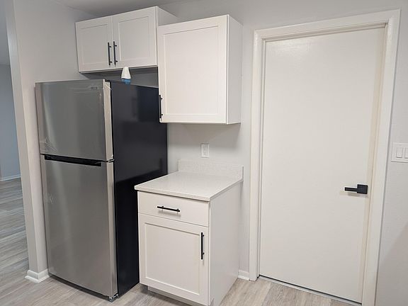 5th image of 382 Easy Street