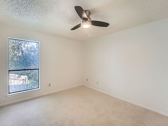 5th image of 11605 Poplar Cv #B