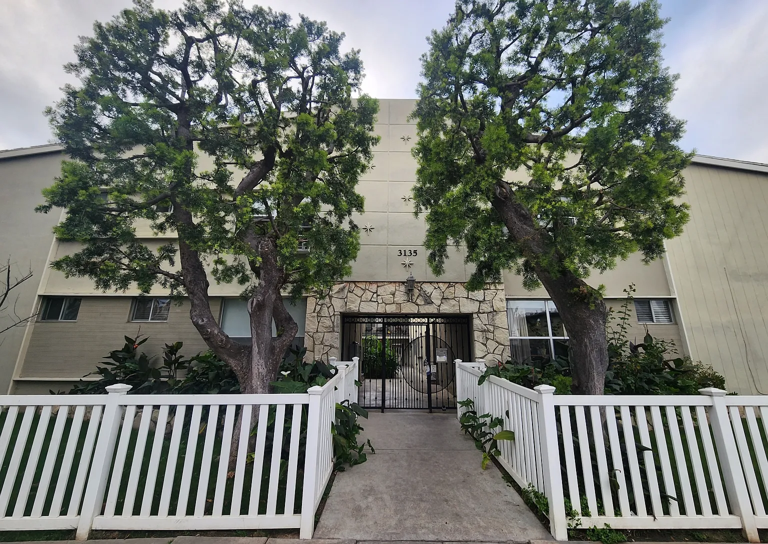 1 bed, 1.0 bath, $2,295 — Photo 1