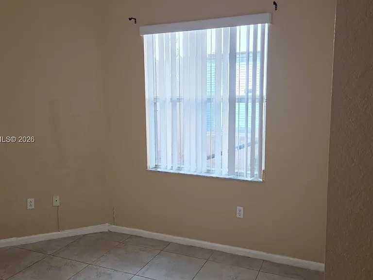3766 NE 9th Ct — Photo 22