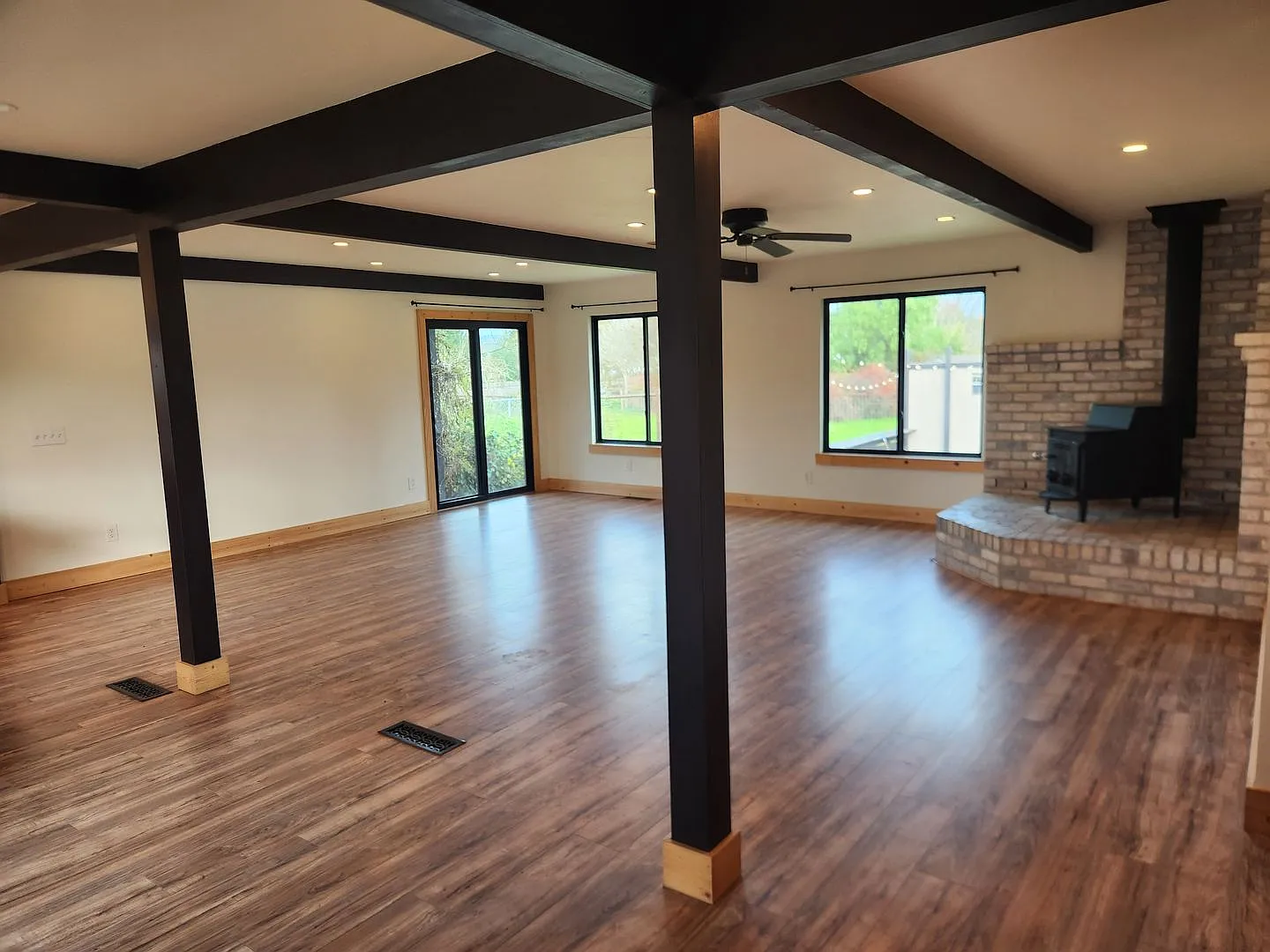 985 Gumview Road — Photo 4