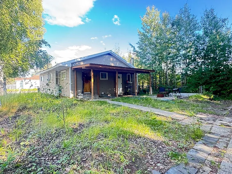 2104 Rickert St — Photo 1