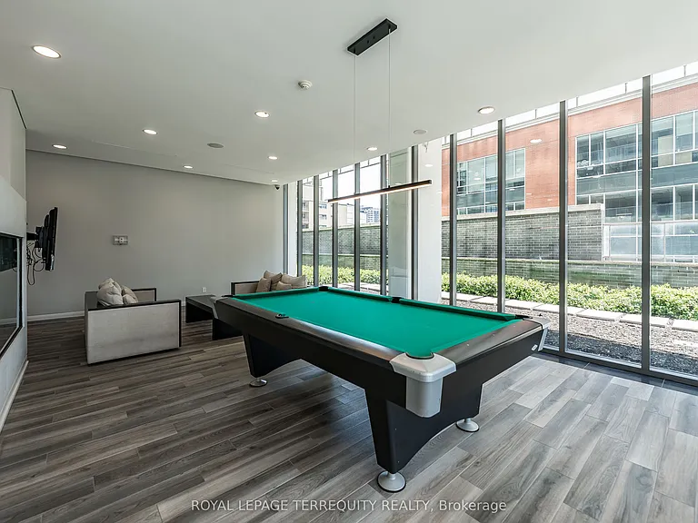 33 Charles St E #4008 — Photo 25