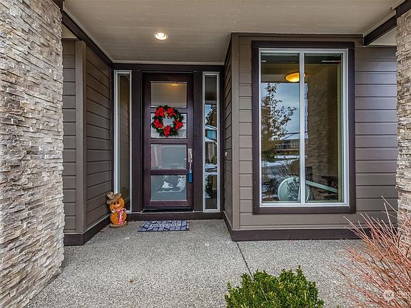 2nd image of 8009 11th Pl SE