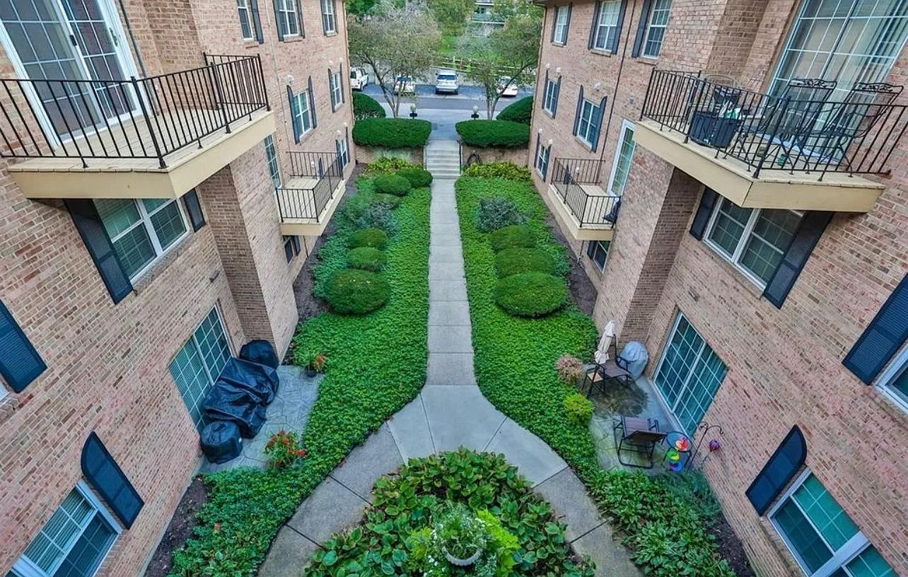15 Vale Ave — Photo 3