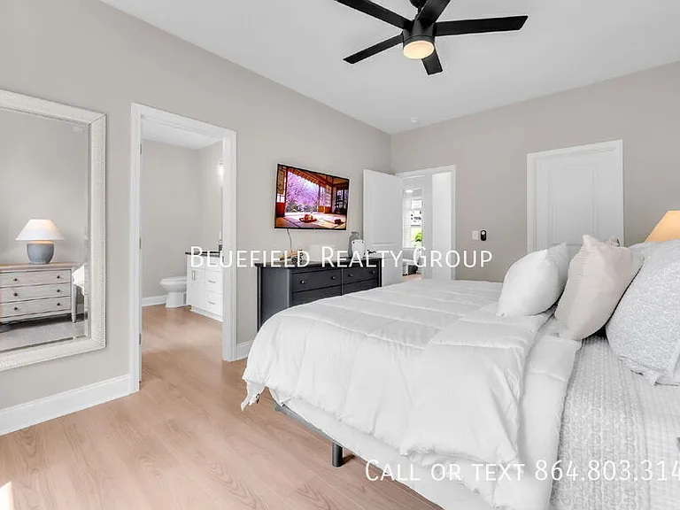 713 Rockcliff St — Photo 15