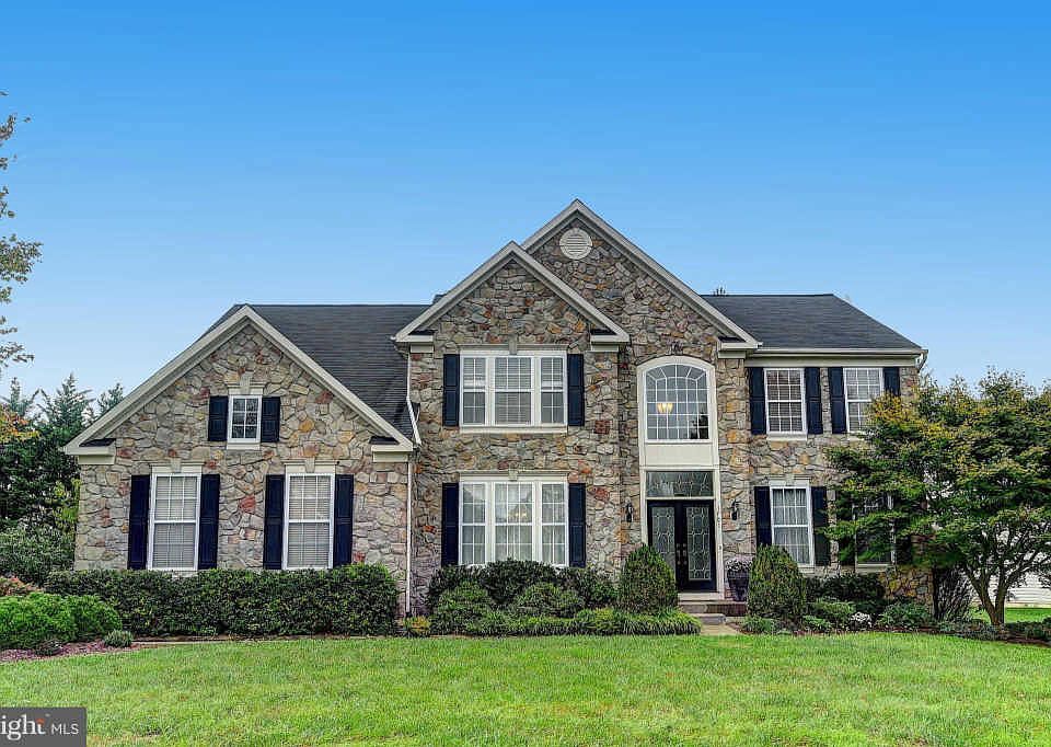 1st image of 1701 Stone Ivy Pl