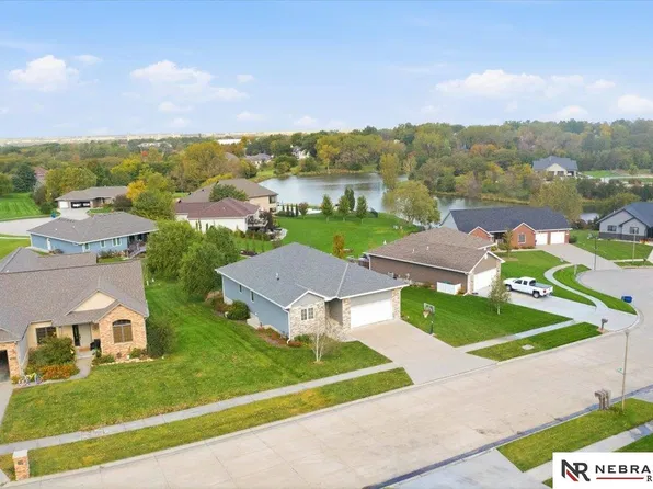 905 Fairway Ct, Crete, NE 68333