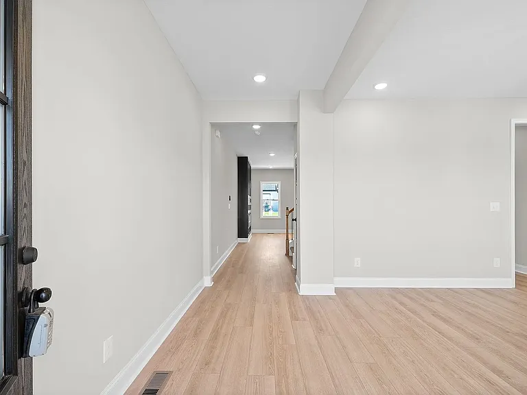 248 Bluebell Dr — Photo 7