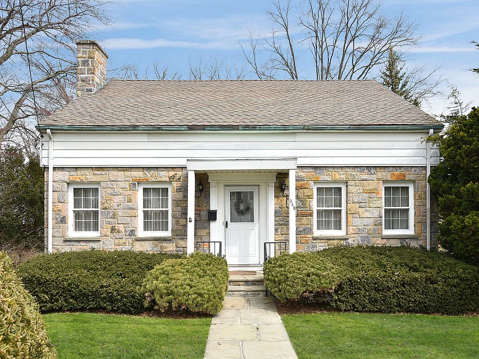 1st image of 345 Frank Ave