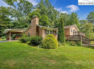 936 Grange Hall Rd, Troutdale, VA 24378