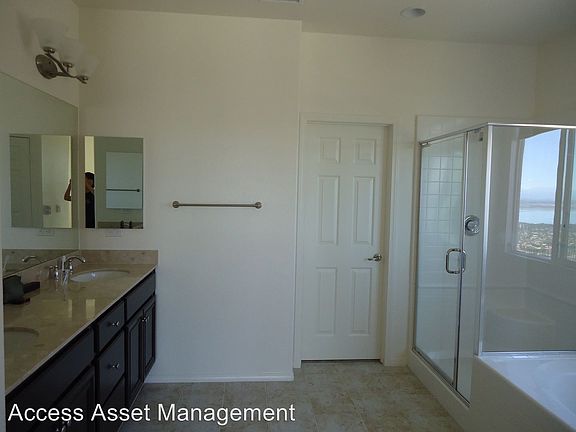 5th image of 29243 Woodbridge St
