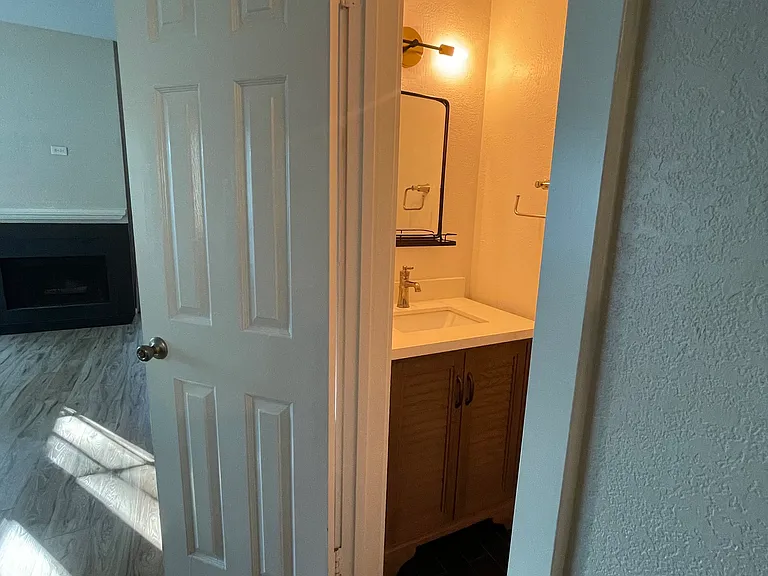 3904 Rawlins St — Photo 15