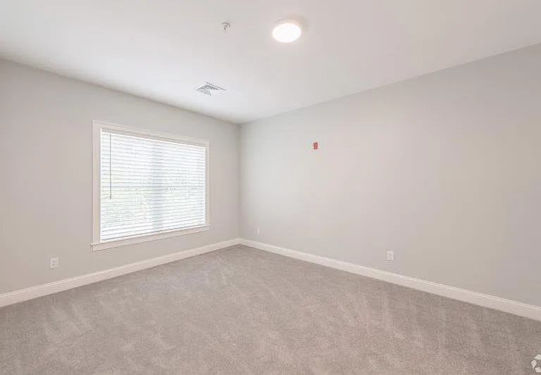 149 Main LCC — Photo 14