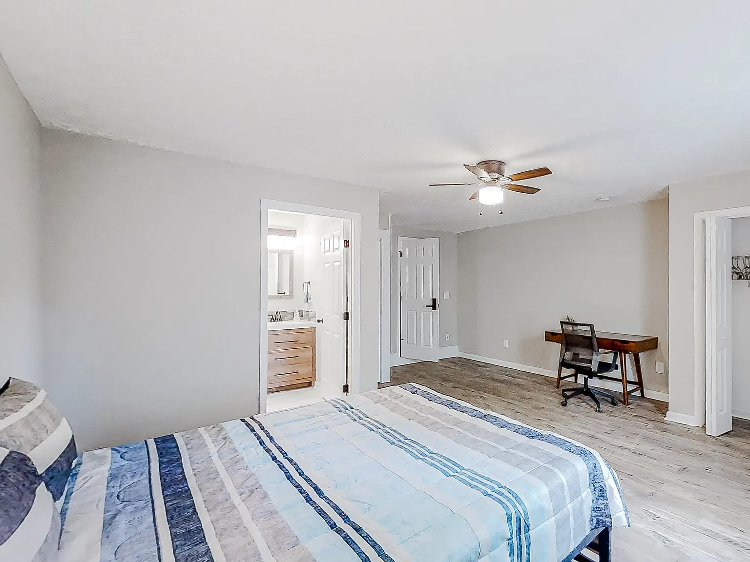 4 bed, 3.5 bath, 1724 sqft, $1,343 — Photo 4
