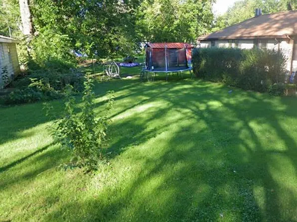 254 Burton St, Benton Harbor, MI 49022