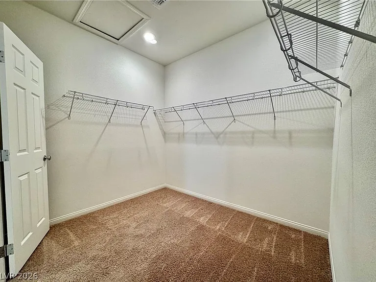 9021 Lucky Crest St — Photo 32