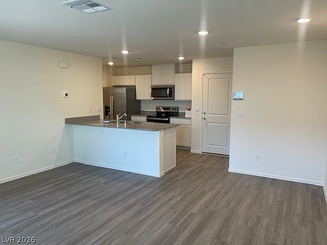 3 bed, 2.5 bath, 1291 sqft, $2,000 — Photo 4