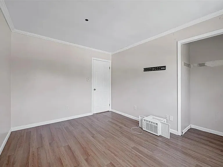 54 Capital Dr — Photo 13