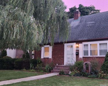 167 Salem Road, Valley Stream, NY, 11580