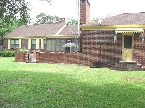2nd image of 208 Dogwood Dr