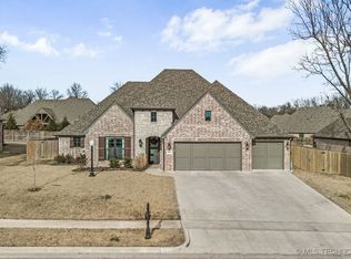 1506 Wildwood Dr, Claremore, OK 74017