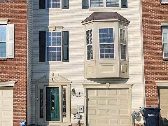 2nd image of 5 Carrick Ln