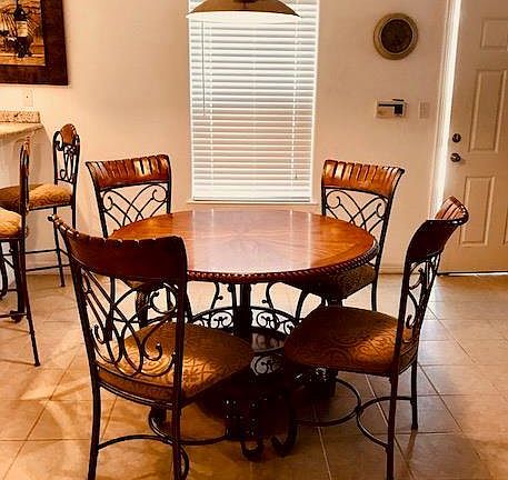 4th image of 105 E Tarpon St #9