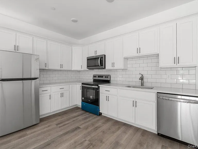75 Forester Ave #117 — Photo 3