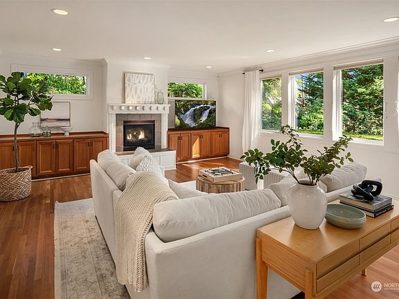 3rd image of 10449 SE 22nd Street