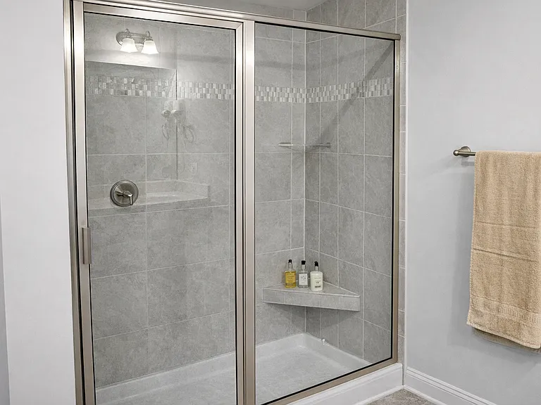 182 Hillmont Dr — Photo 14
