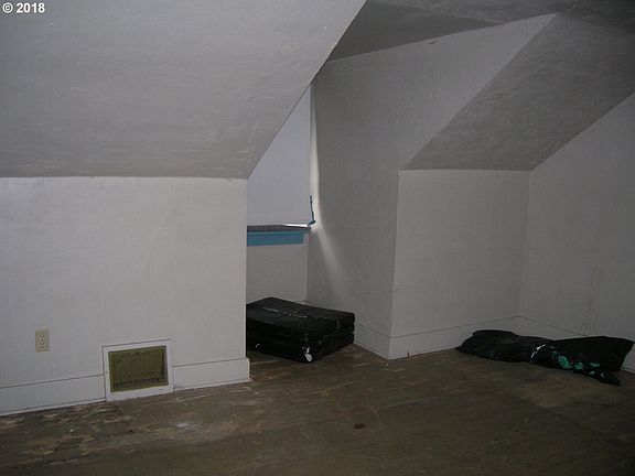 5th image of 14000 SE Linden Ln