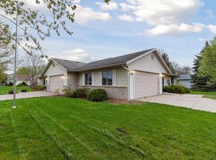 3015 S Petunia Ln, Beloit, WI 53511