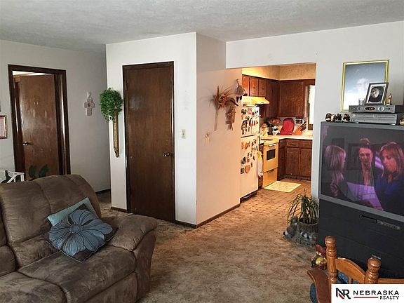 3rd image of 4662 Schroeder Dr