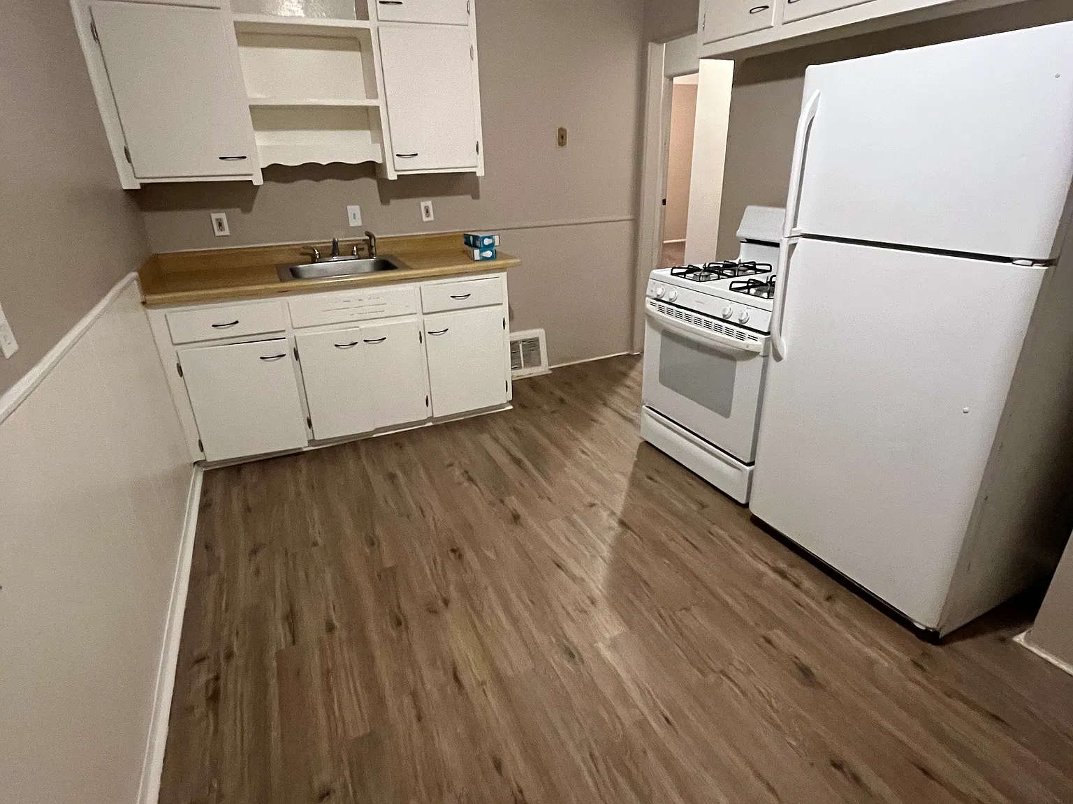 2 bed, 714 sqft, $1,195 — Photo 2