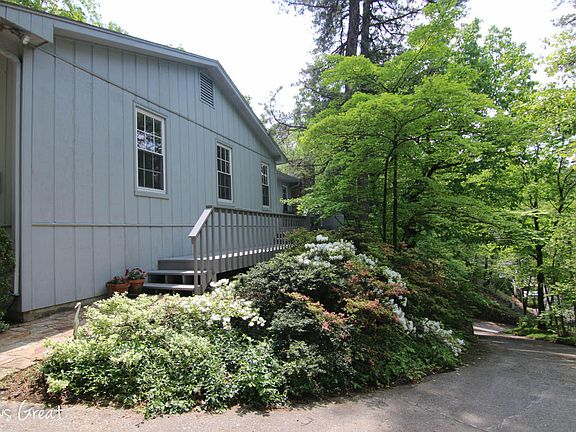 3rd image of 3830 Bosworth Dr SW