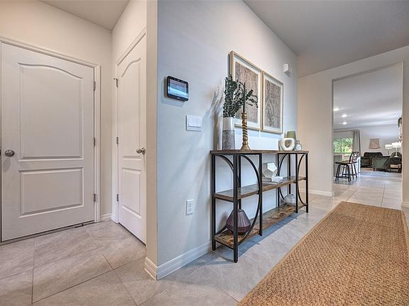 4th image of 372 PELHAM PARK DRIVE