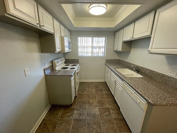 4th image of 225 W Verdugo Ave APT 306