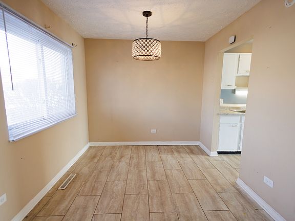 5th image of 1119 S Curtis Ave APT E51