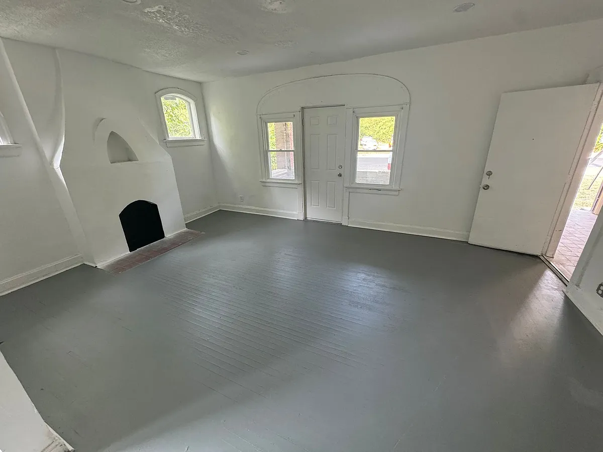 Building Photo - 3716 Beatrice Dr #2