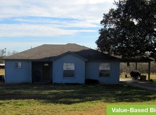 100 Roundup Dr, Liberty Hill, TX 78642