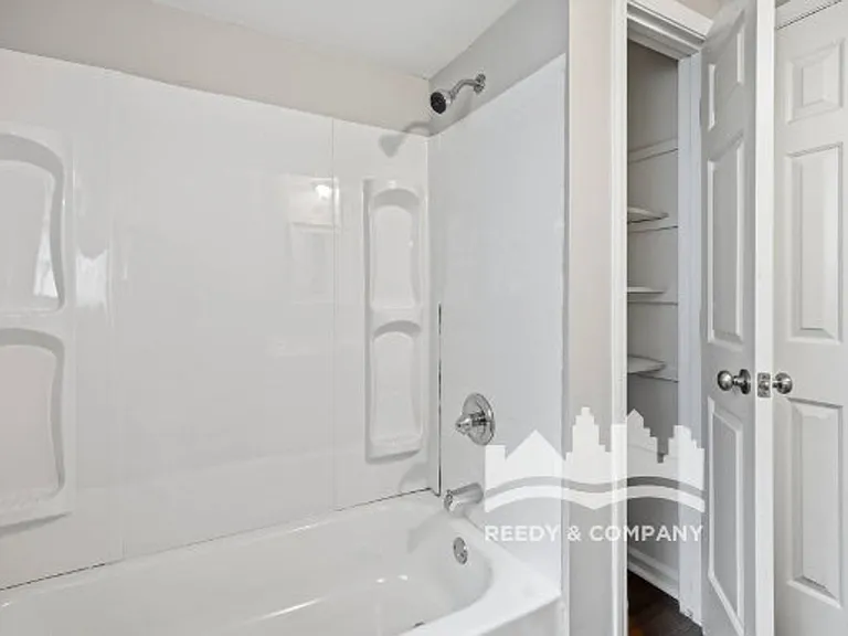 6213 Holly Park Dr — Photo 31