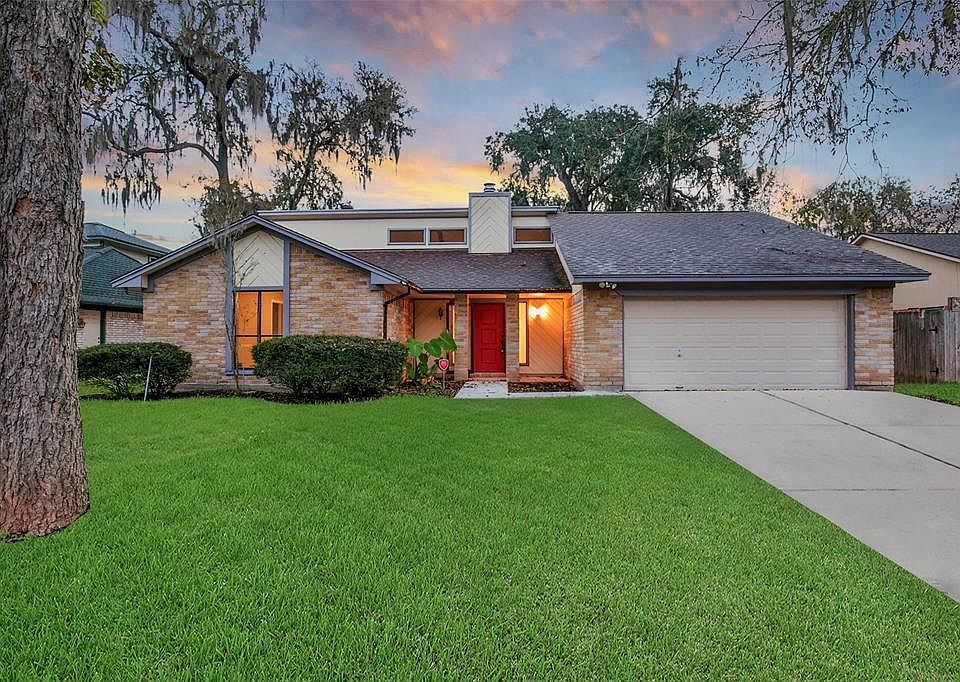 2nd image of 308 Banyan St