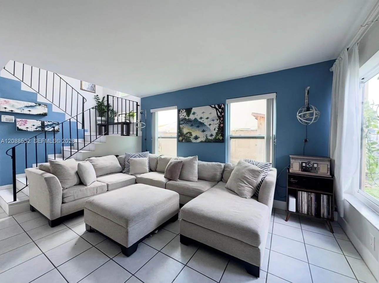 Vanderbilt Park Townhouse — Photo 3