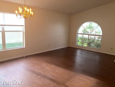 2nd image of 1731 Wakefield Dr
